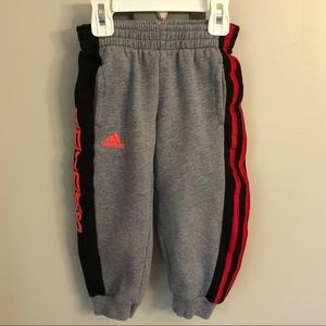 Boys 4t adidas joggers❗️
